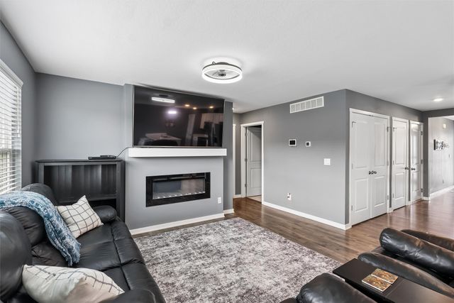 2202 Barry Drive, Adel, IA 50003