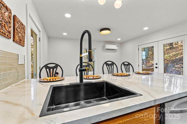 3255 Flat Gap Road, Valdese, NC 28690