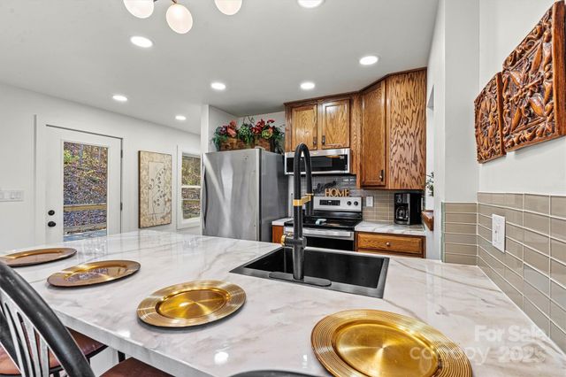 3255 Flat Gap Road, Valdese, NC 28690