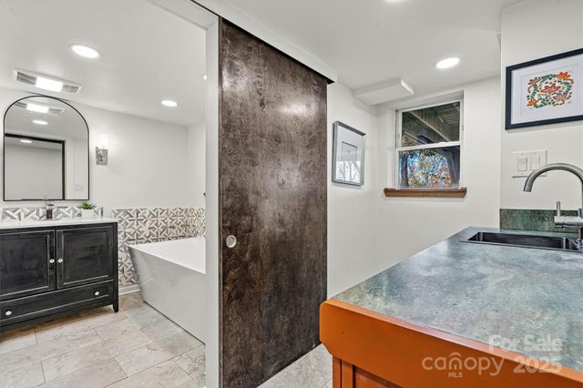 3255 Flat Gap Road, Valdese, NC 28690