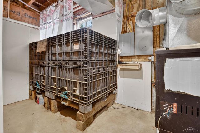 11087 Pierce Road, Tittabawassee Twp, MI 48623