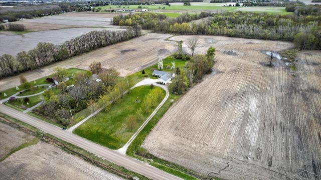 11087 Pierce Road, Tittabawassee Twp, MI 48623
