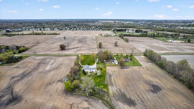 11087 Pierce Road, Tittabawassee Twp, MI 48623