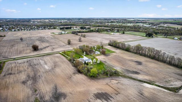 11087 Pierce Road, Tittabawassee Twp, MI 48623