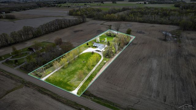 11087 Pierce Road, Tittabawassee Twp, MI 48623