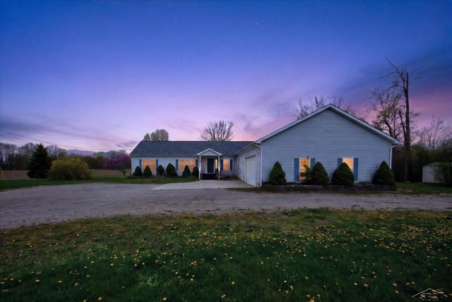 11087 Pierce Road, Tittabawassee Twp, MI 48623