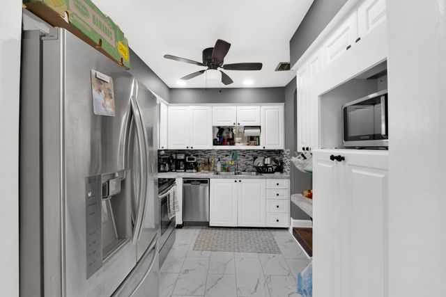 413 SW 11th Street, Fort Lauderdale, FL 33315