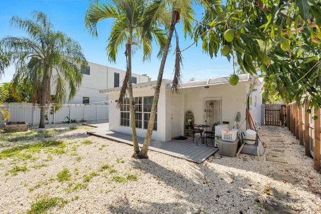 413 SW 11th Street, Fort Lauderdale, FL 33315