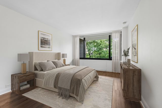 1555 N Sandburg Terrace 512K, Chicago, IL 60610