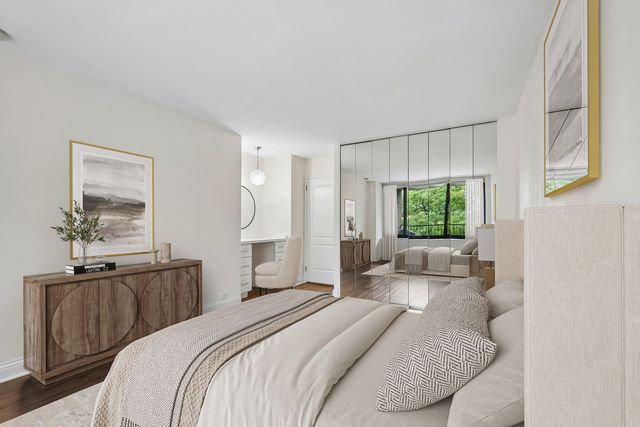 1555 N Sandburg Terrace 512K, Chicago, IL 60610