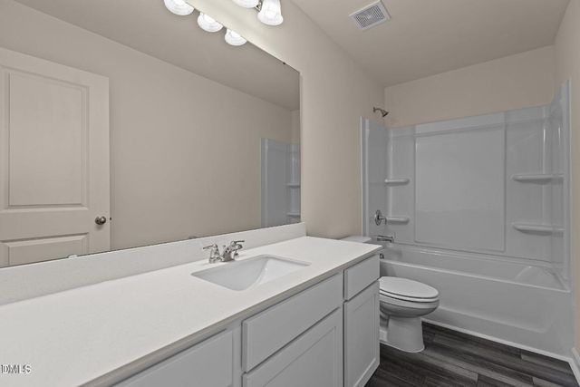 983 Embraer Way, Spring Hope, NC 27882