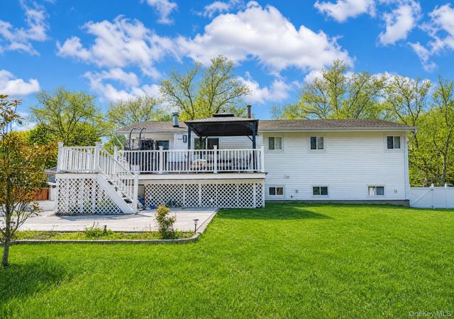 3 Katonah Place, Dix Hills, NY 11746