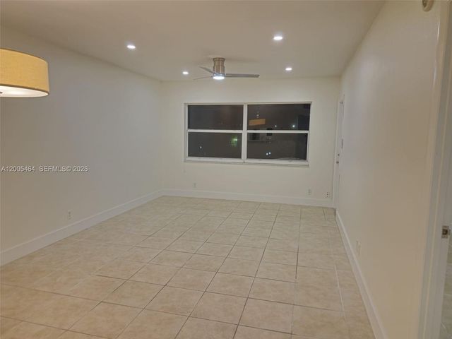 4800 NW 35th Street 607, Lauderdale Lakes, FL 33319