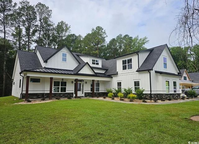 8024 Old Reaves Ferry Rd., Conway, SC 29526