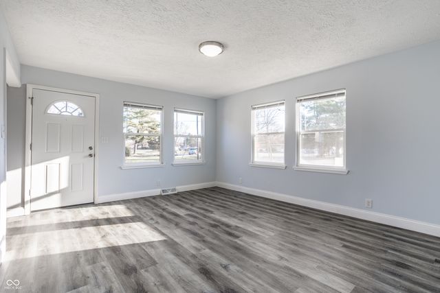 5760 Grandview Drive, Indianapolis, IN 46228