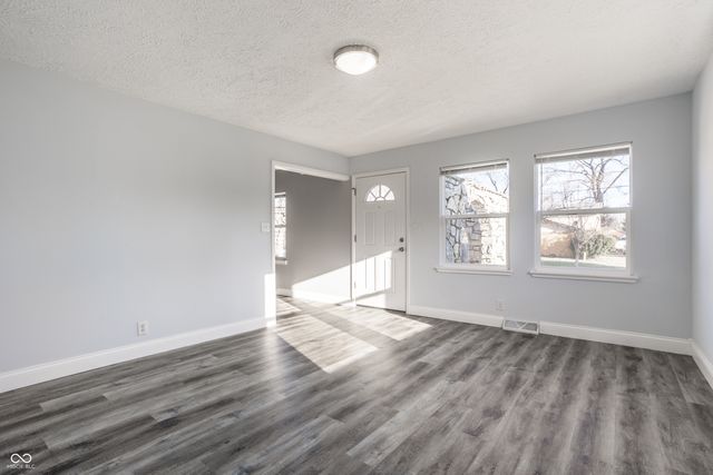 5760 Grandview Drive, Indianapolis, IN 46228