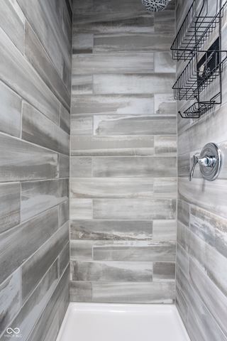 5760 Grandview Drive, Indianapolis, IN 46228