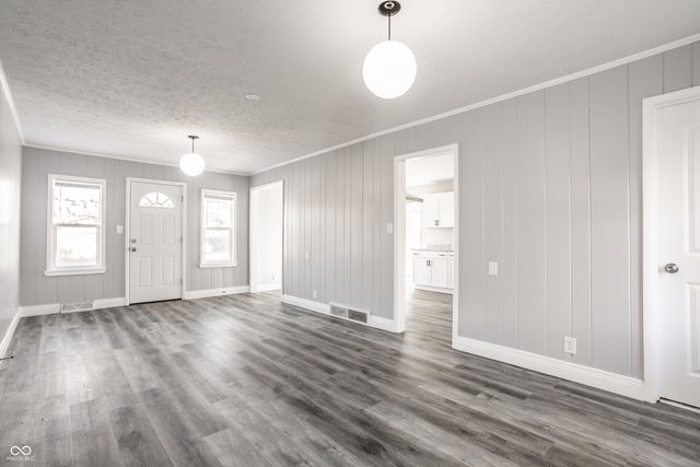 5760 Grandview Drive, Indianapolis, IN 46228