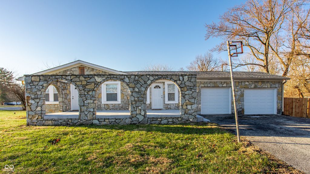 5760 Grandview Drive, Indianapolis, IN 46228