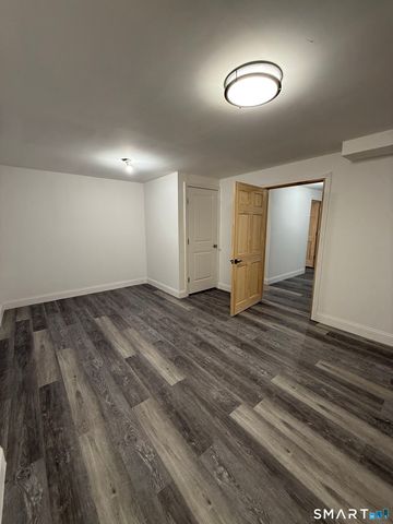 783 Naugatuck Avenue, Milford, CT 06461