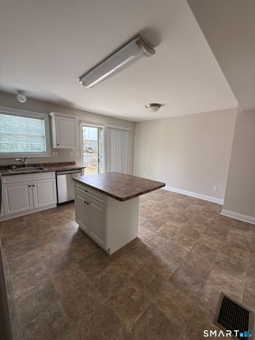 783 Naugatuck Avenue, Milford, CT 06461