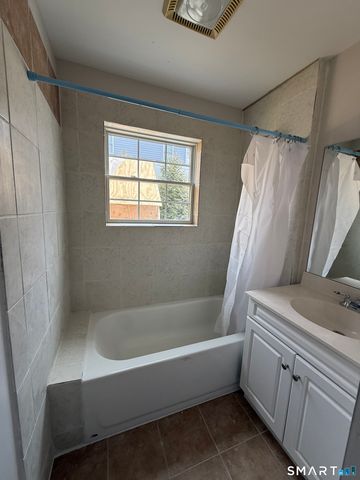 783 Naugatuck Avenue, Milford, CT 06461