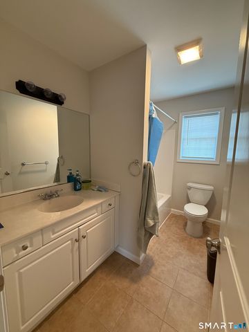 783 Naugatuck Avenue, Milford, CT 06461