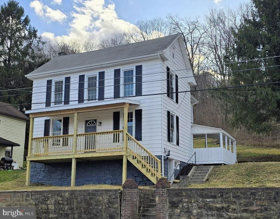 314 N MAIN ST, Yeagertown, PA 17099