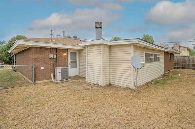 4748 Woodview Drive D, Del City, OK 73115