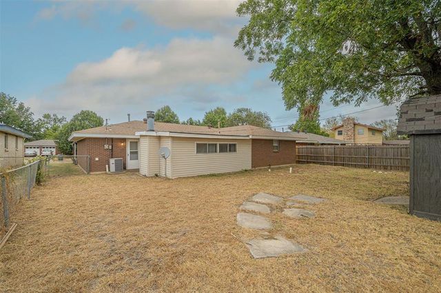 4748 Woodview Drive D, Del City, OK 73115