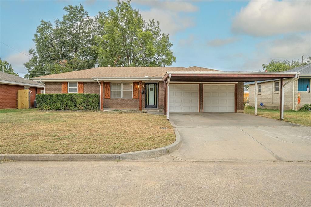 4748 Woodview Drive D, Del City, OK 73115