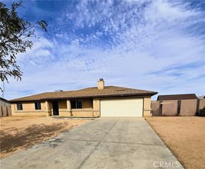 22684 Powhatan, Apple Valley, CA 92308
