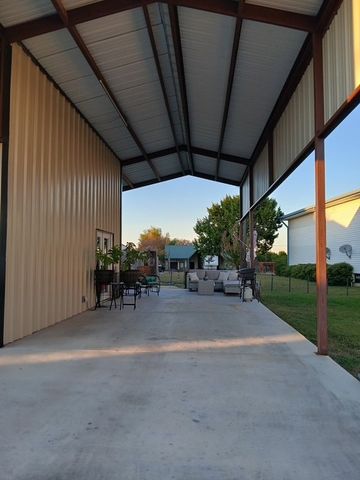 154 Yosemite Drive, Whitney, TX 76692