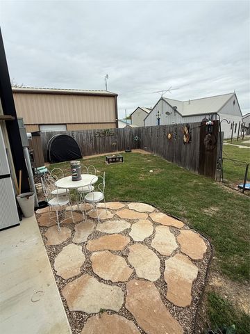 154 Yosemite Drive, Whitney, TX 76692