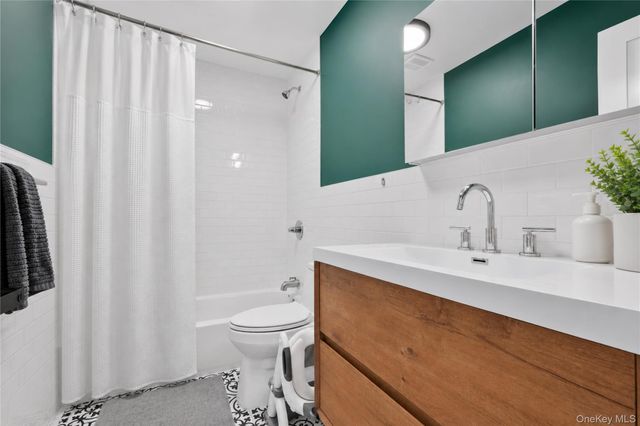 925 Hart Street, Brooklyn, NY 11237