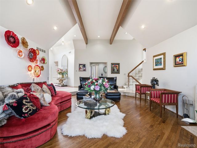 4749 Tara Court, West Bloomfield Charter Township, MI 48323