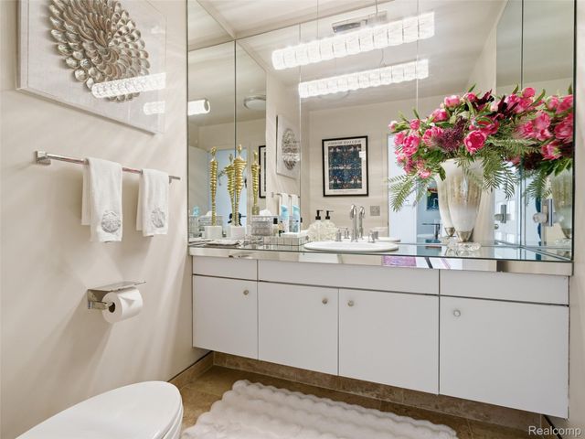 4749 Tara Court, West Bloomfield Charter Township, MI 48323