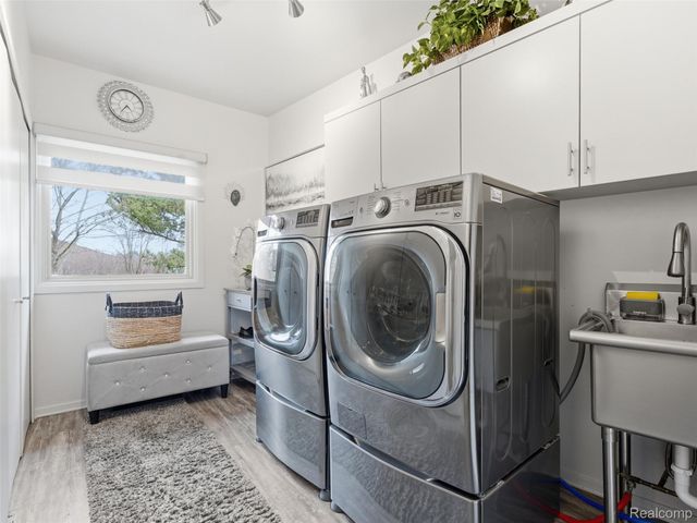 4749 Tara Court, West Bloomfield Charter Township, MI 48323