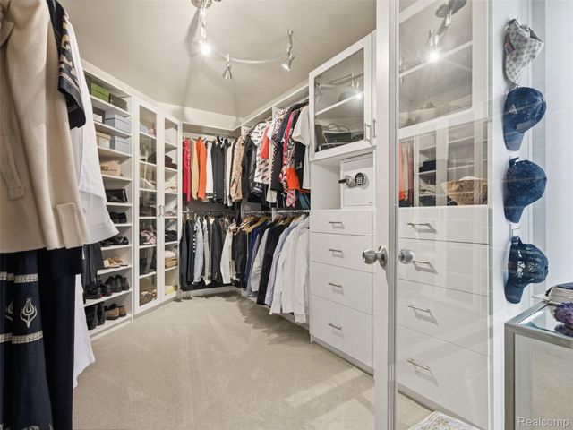 4749 Tara Court, West Bloomfield Charter Township, MI 48323