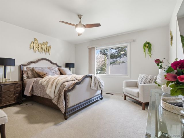 4749 Tara Court, West Bloomfield Charter Township, MI 48323