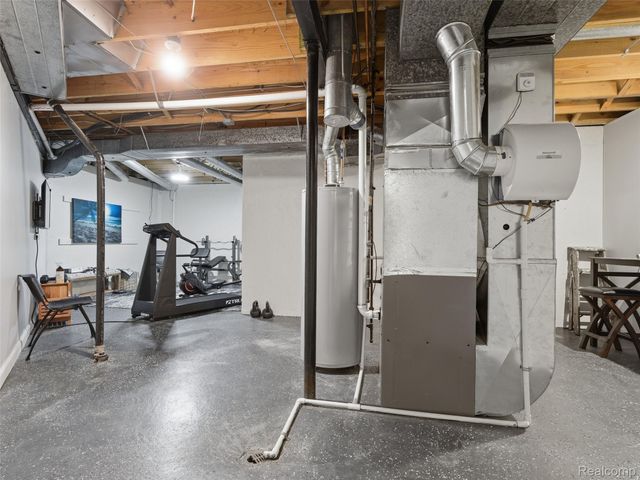 4749 Tara Court, West Bloomfield Charter Township, MI 48323