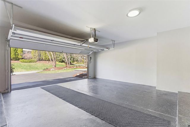 4749 Tara Court, West Bloomfield Charter Township, MI 48323