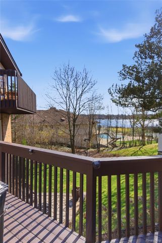 4749 Tara Court, West Bloomfield Charter Township, MI 48323