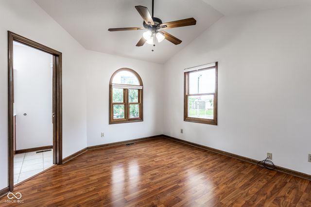 488 E 10th Street, Indianapolis, IN 46202