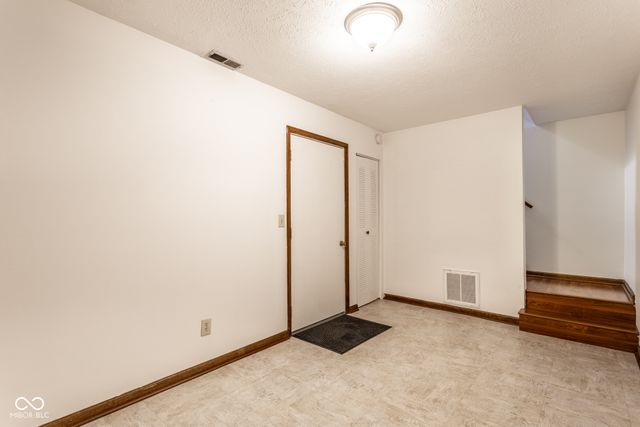 488 E 10th Street, Indianapolis, IN 46202