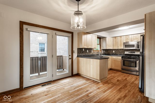 488 E 10th Street, Indianapolis, IN 46202