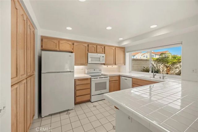 2559 Avenita Alpera, Tustin, CA 92782