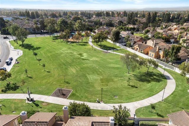 2559 Avenita Alpera, Tustin, CA 92782