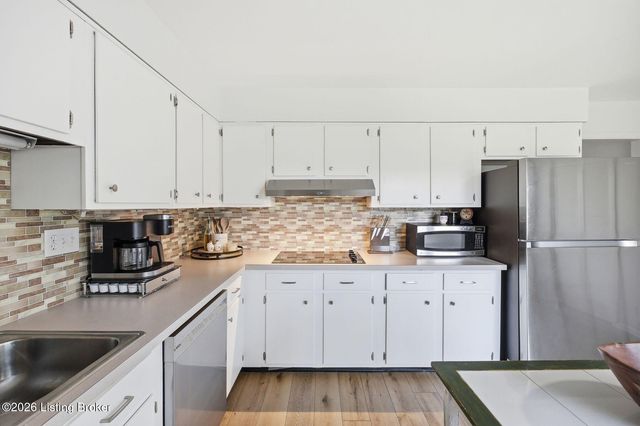 3811 Washington Square 2G, Louisville, KY 40207