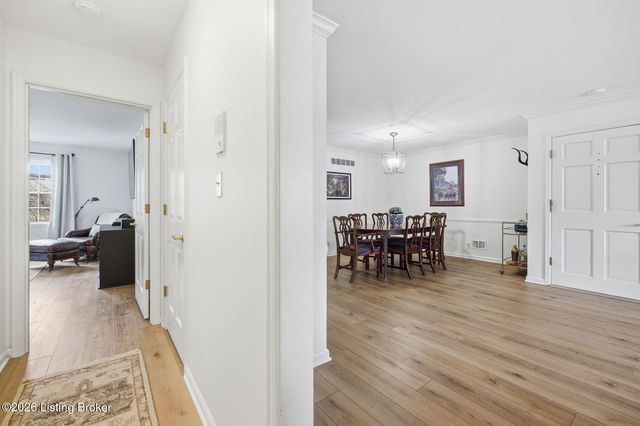 3811 Washington Square 2G, Louisville, KY 40207